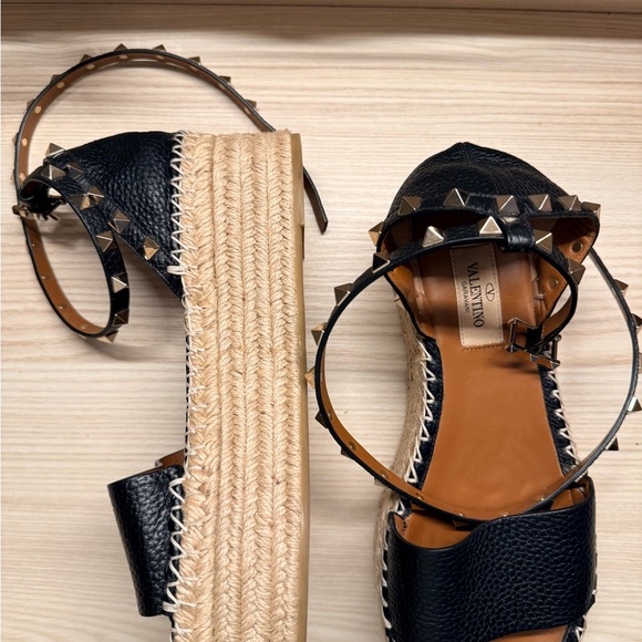 Valentino Garavani Black Studded Leather Espadrille Sandals - Picture 2 of 4
